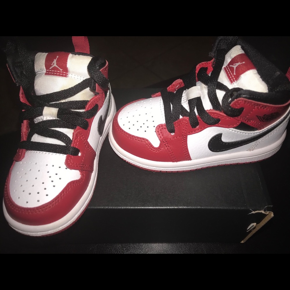 Jordan 1 MID
